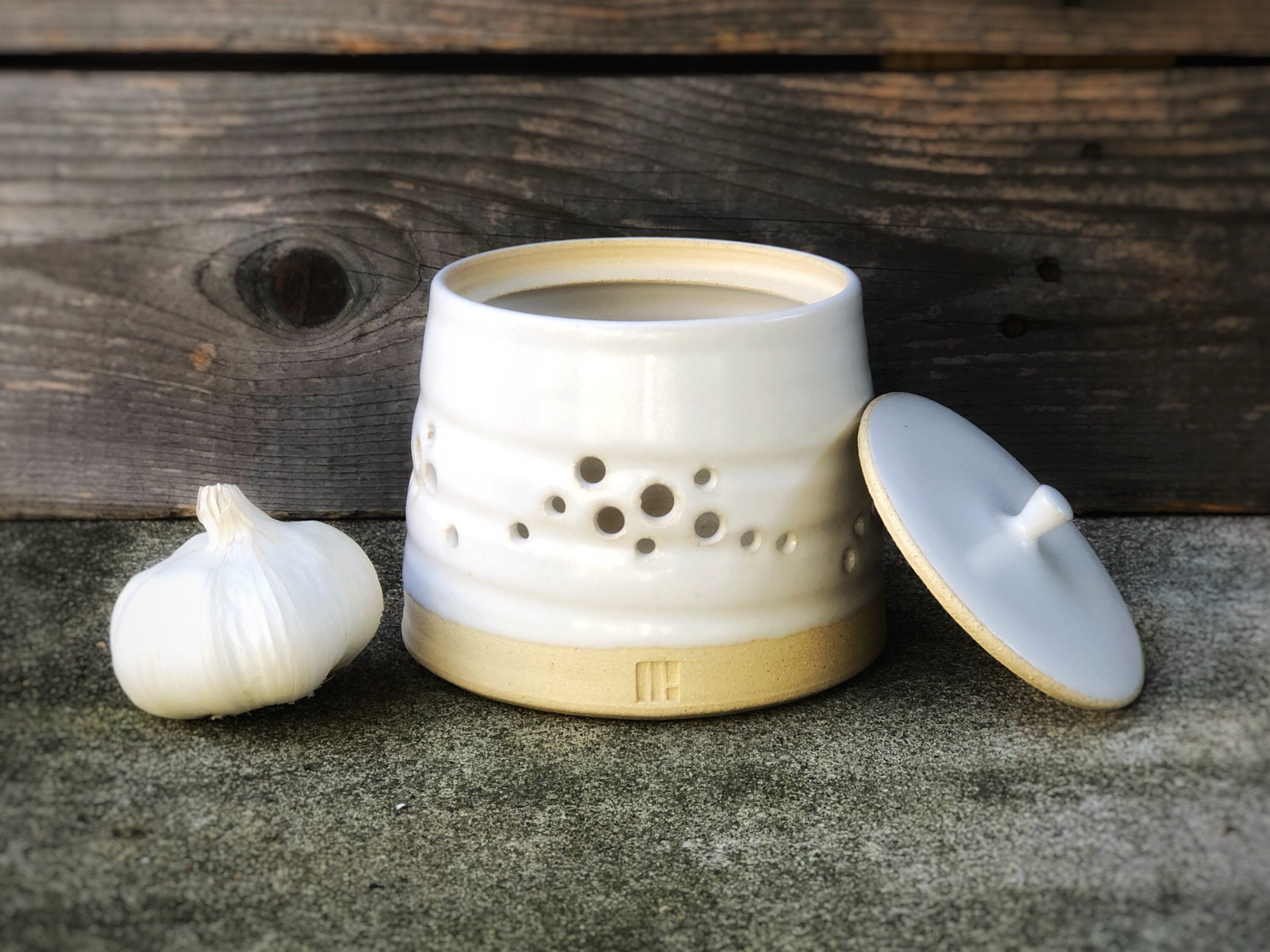 Garlic Keeper