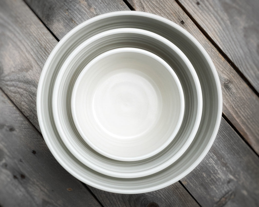Nesting Serving Bowl Set