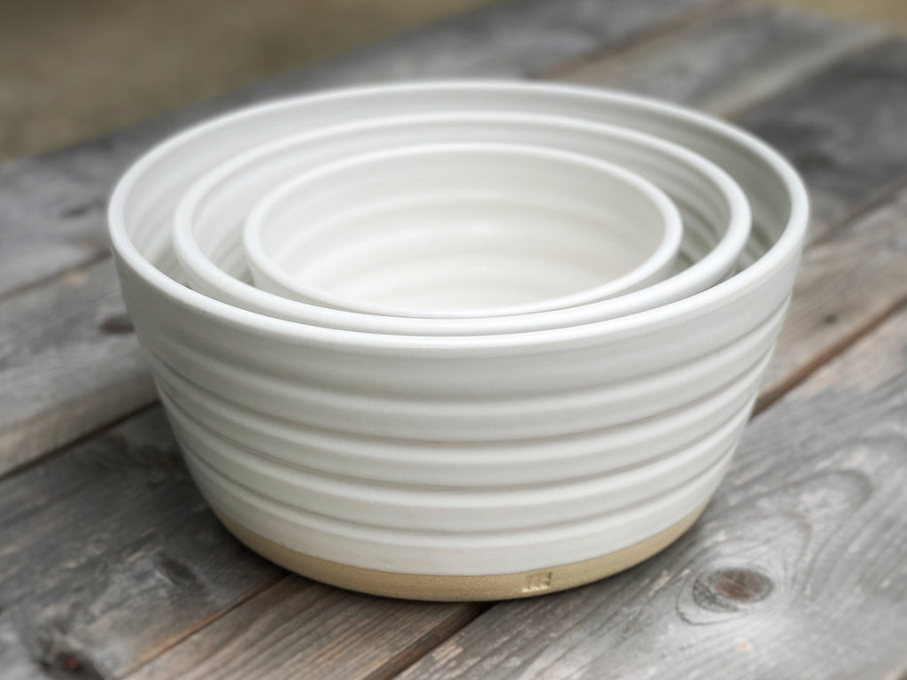 Nesting Serving Bowl Set