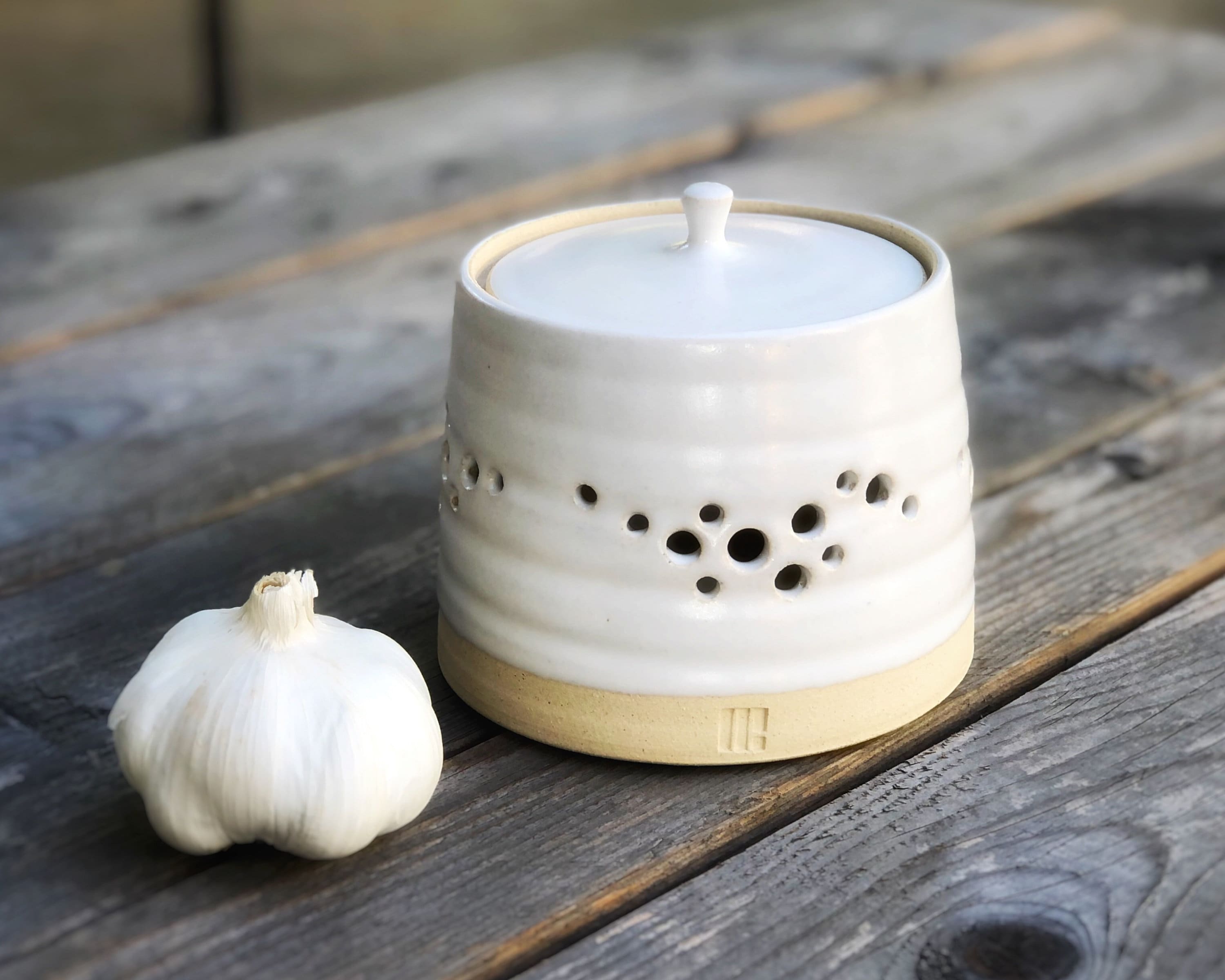 Garlic Keeper